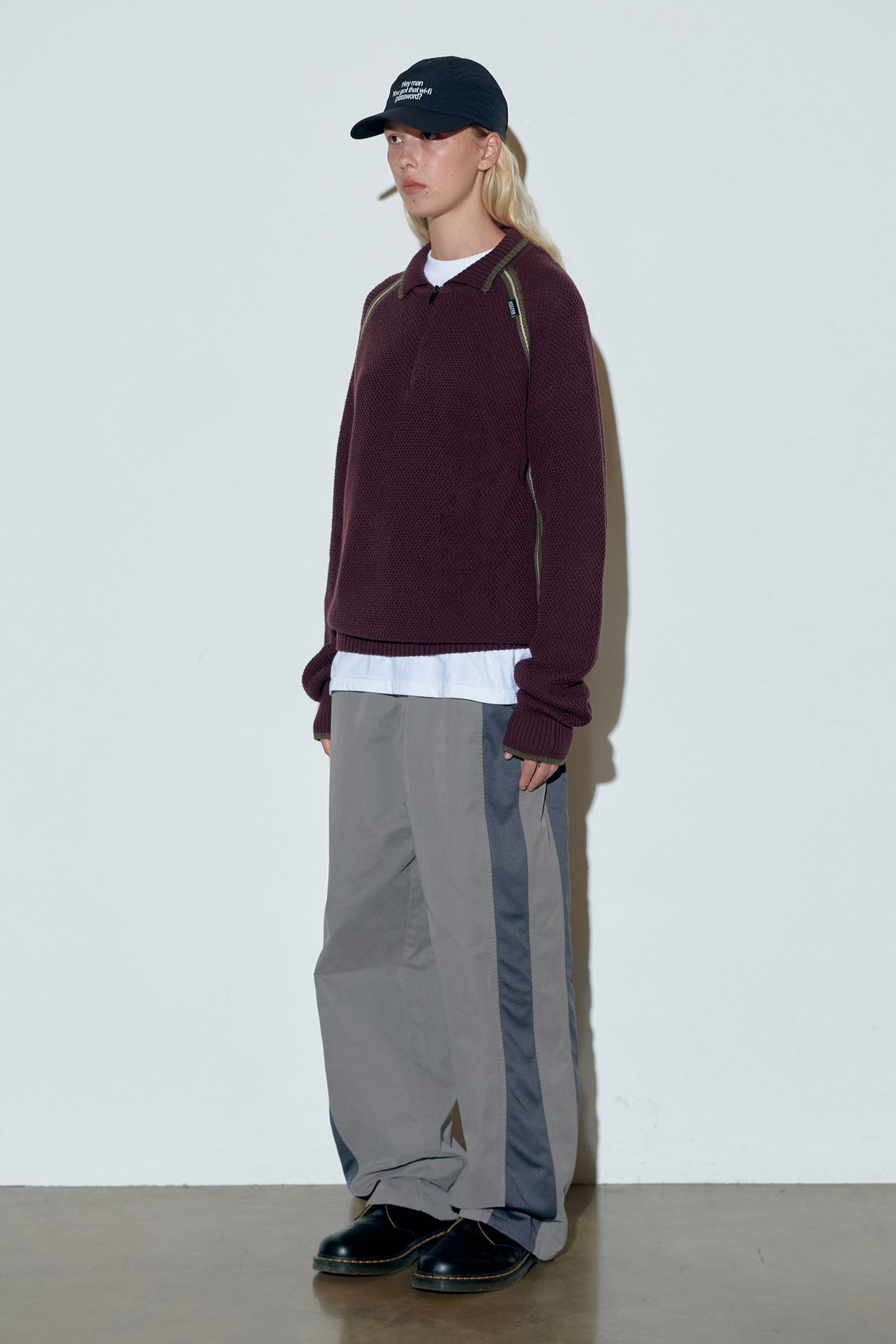 ★Sculptor★ Waffle Collared Sweater Melange Wine