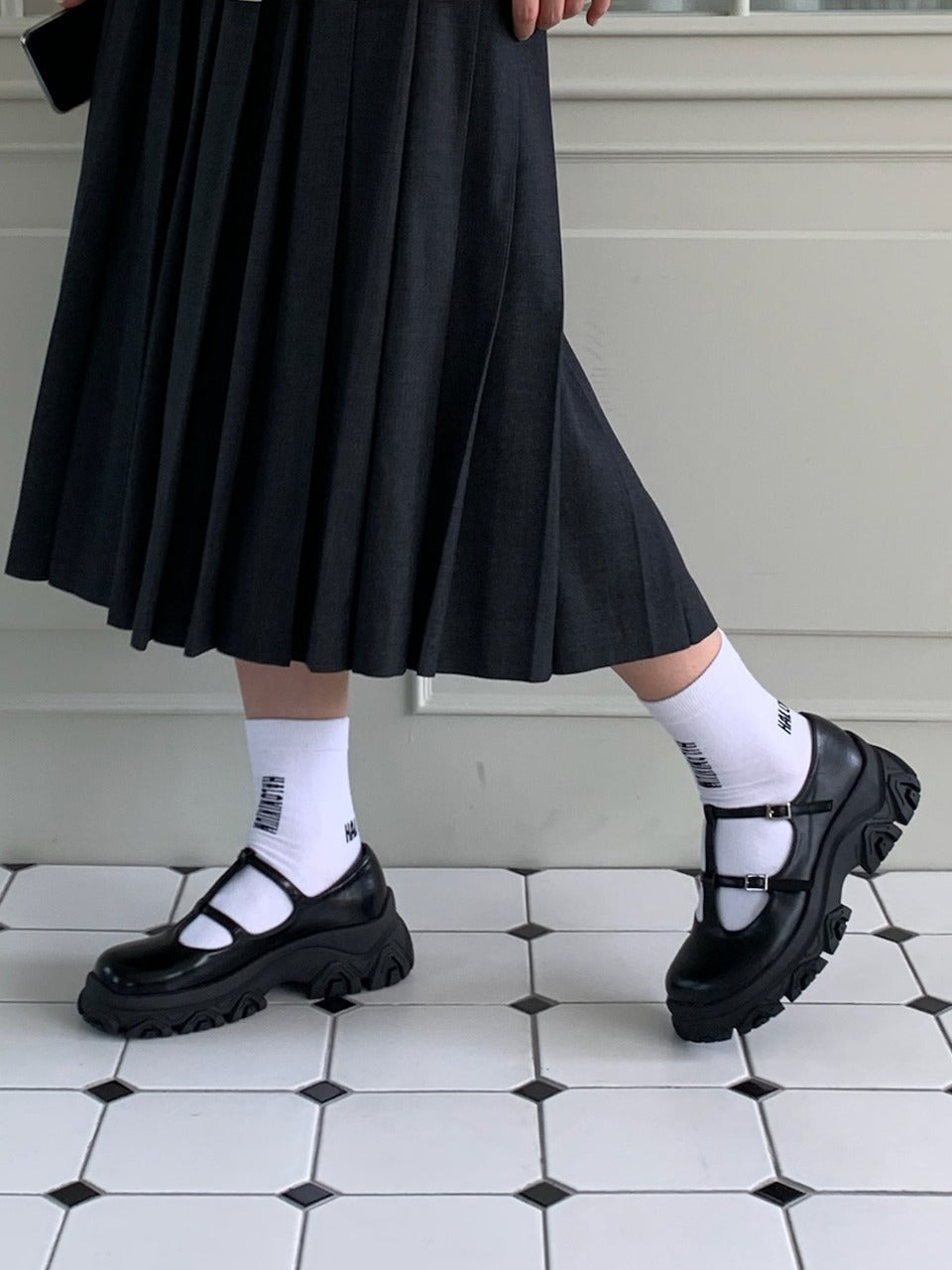 ★Att★ Rough Buckle Loafer (Black)