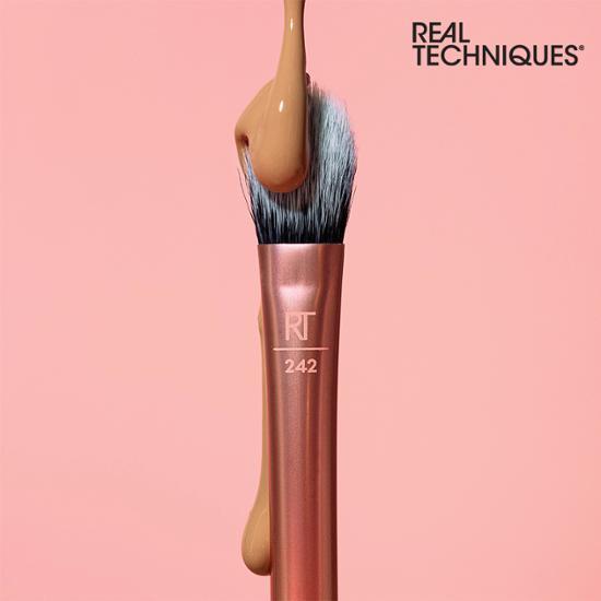 ★Real Techniques★ Brightening Concealer Brush